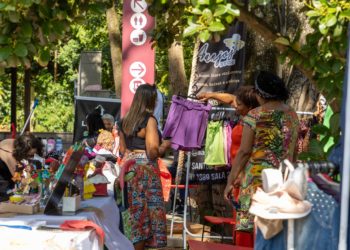 Produtos diversos foram ofertados para o público — Foto: Guilherme Pereira/PMC