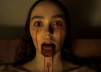 Lily-Rose Depp em 'Nosferatu'. © Aidan Monaghan/Focus Features