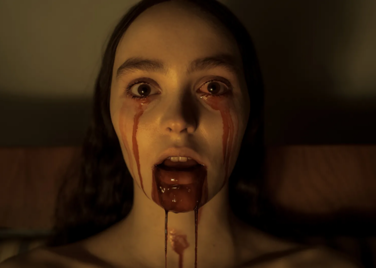 Lily-Rose Depp em 'Nosferatu'. © Aidan Monaghan/Focus Features