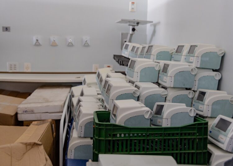 equipamentos, insumos e materiais encontrados no prédio do Hospital de Pronto Socorro de Canoas (HPSC) no bairro Mathias Velho, que está fechado e em obras, começaram a ser encaminhados ainda no final da semana passada para o HNSG, Unidades de Pronto Atendimento (UPAs) e unidades de saúde.