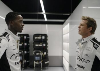 Idris e Pitt em 'F1: O Filme'. © Warner Bros. Pictures/Apple Original Films